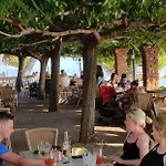 Rab-strandnaehe-meerblick