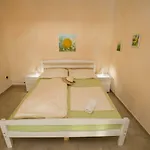 Appartement Rab-strandnaehe-meerblick