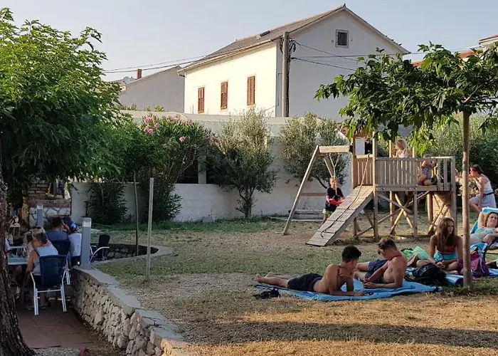 Rab-strandnaehe-meerblick Lägenhet