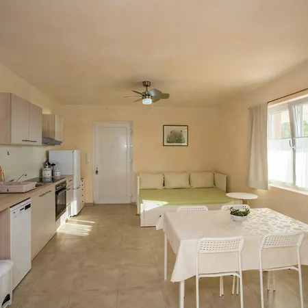 Apartamento Rab-strandnaehe-meerblick Barbat na Rabu